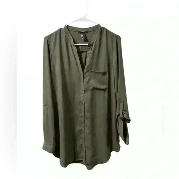 🟣Forever 21 Dark Green Long Sleeve Button-Down Shirt – Size Large - Picture 1 of 5